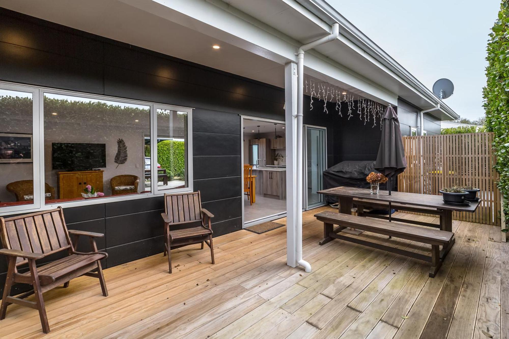Wine Country Bach Villa Martinborough Bagian luar foto